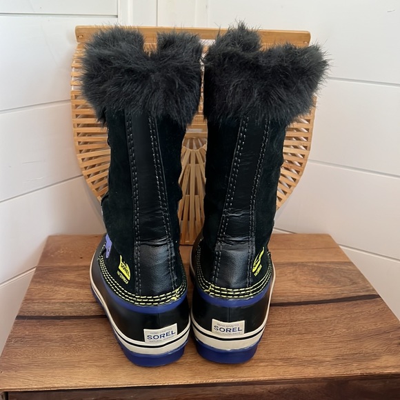 Sorel girls Joan of arctic water proof boot - Picture 10 of 17